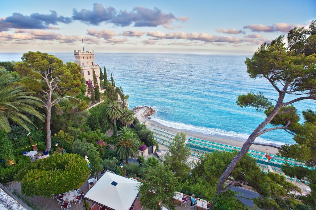 Hotel Punta Est Finale Ligure Eksteriør billede